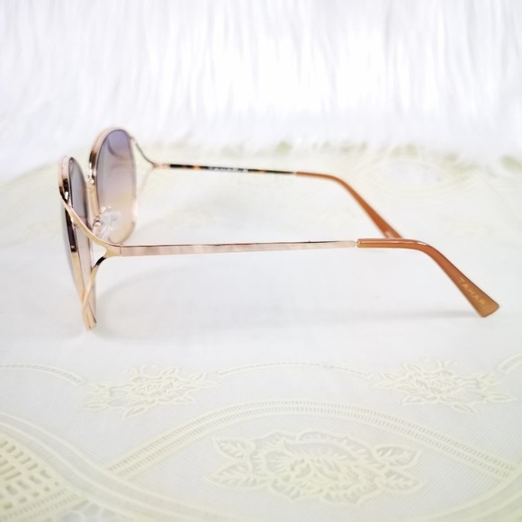 ❗️One left❗️Oversized Fashion Retro Sunglasses - Picture 4 of 8